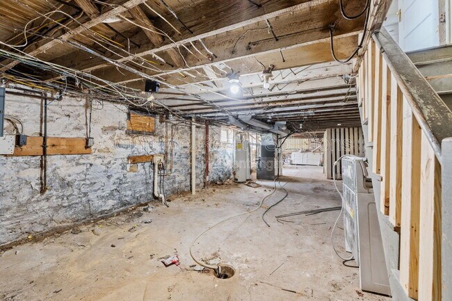 Building Photo - 4222 S 38th St