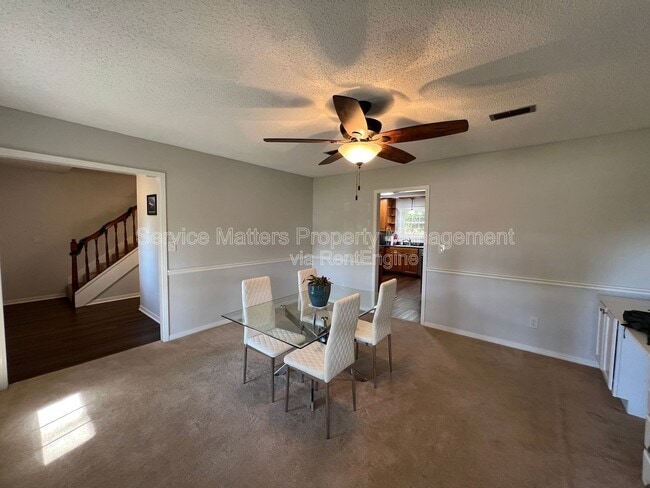 Building Photo - 6004 Players Pl