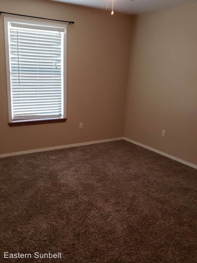 Building Photo - 1901 S Avenue H