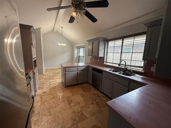 Building Photo - 8521 NW 121st St