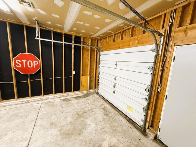 Building Photo - 6126 E Gilbert St