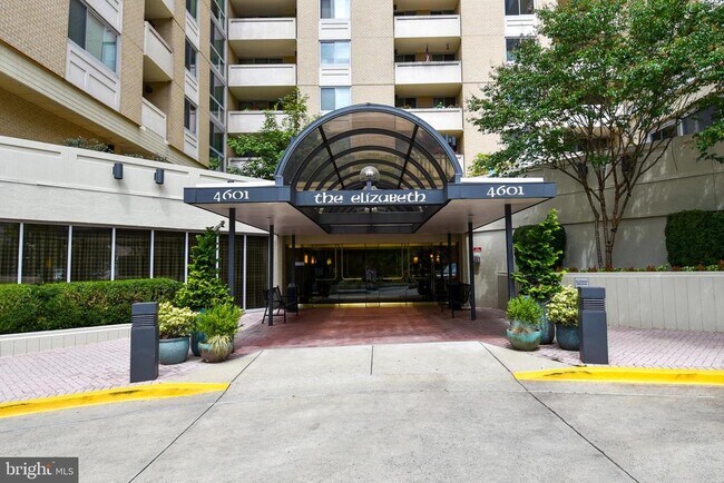 Building Photo - 4601 N Park Ave