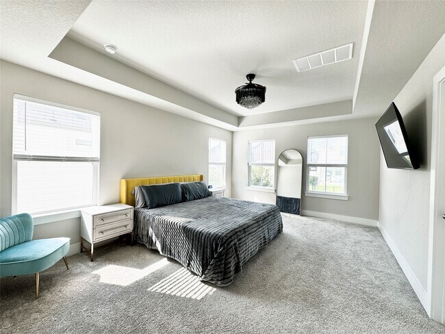 Building Photo - 7103 Silver Star Ln