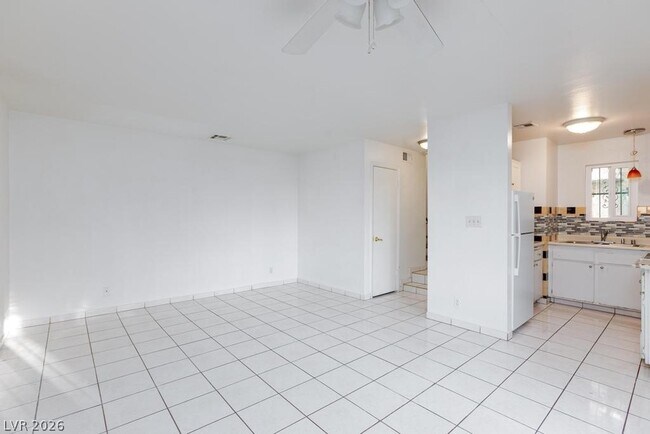 Building Photo - 5031 Spencer St