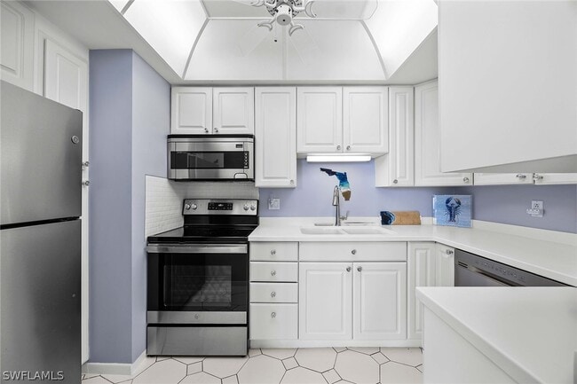 Building Photo - 58 N Collier Blvd