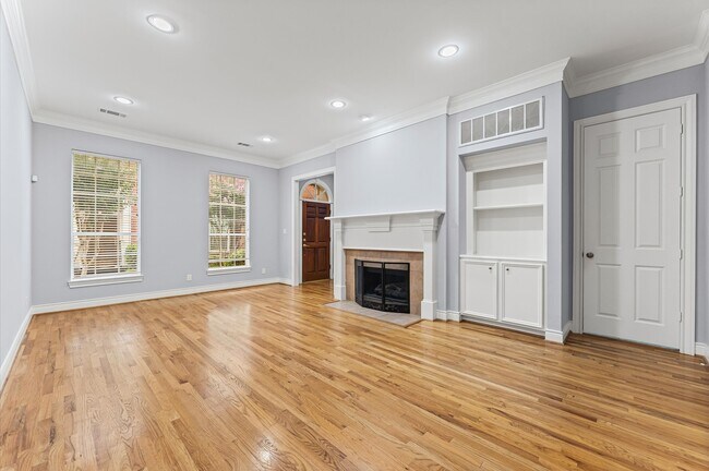 Building Photo - 6839 Staffordshire Blvd