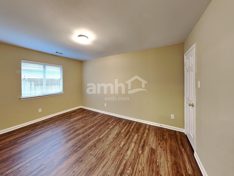 Building Photo - 21711 Prairie Spring Ln