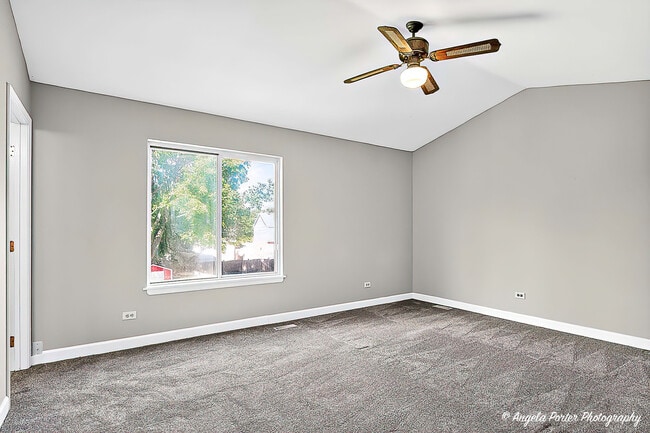 Building Photo - 1161 Hampton Ln