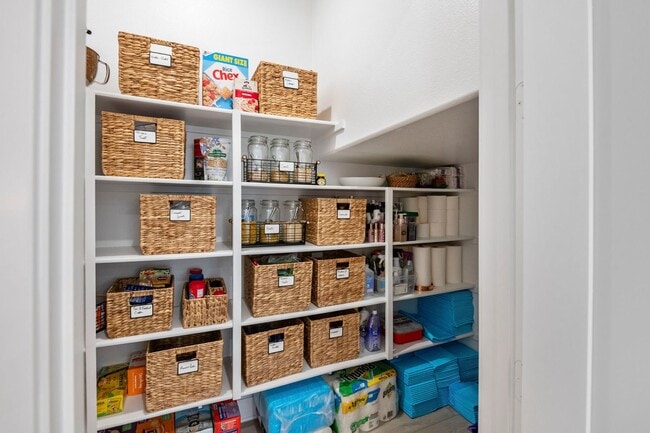 Building Photo - Beautiful 5bed/4bath for Rent Home at Great Park