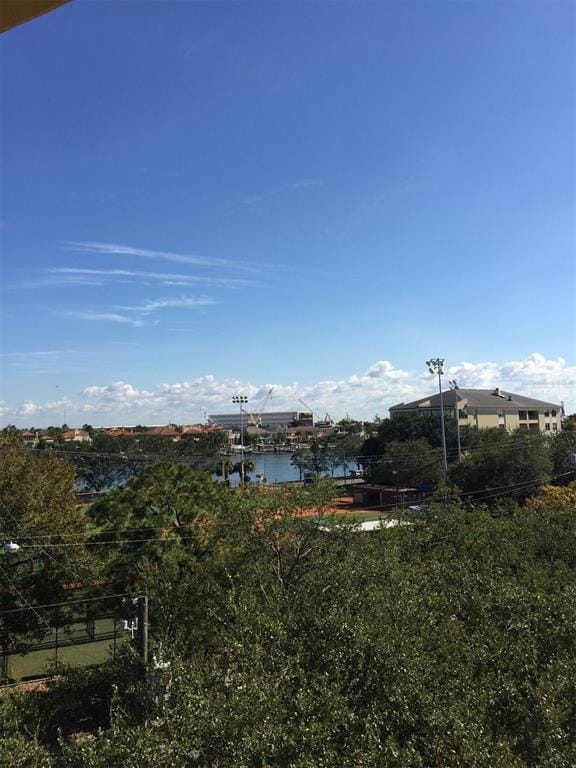 Building Photo - 160 Columbia Dr