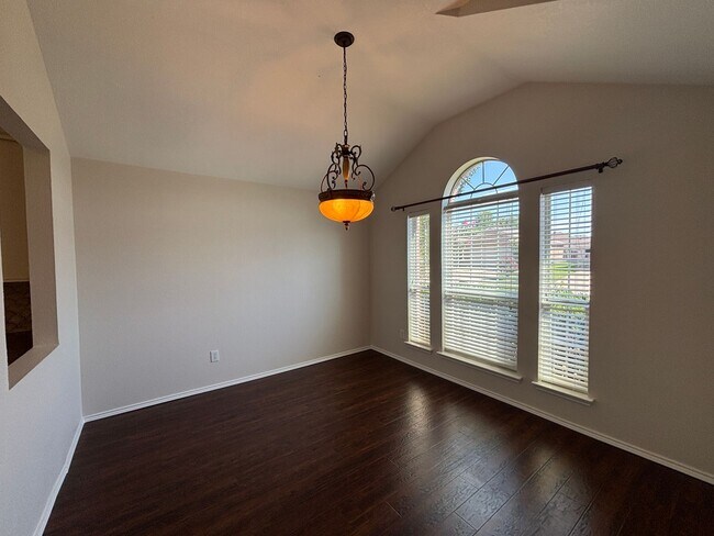 Building Photo - 4 BR/2BA | Updated Single Family Home | 2-Car Garage Parking | Fenced backyard