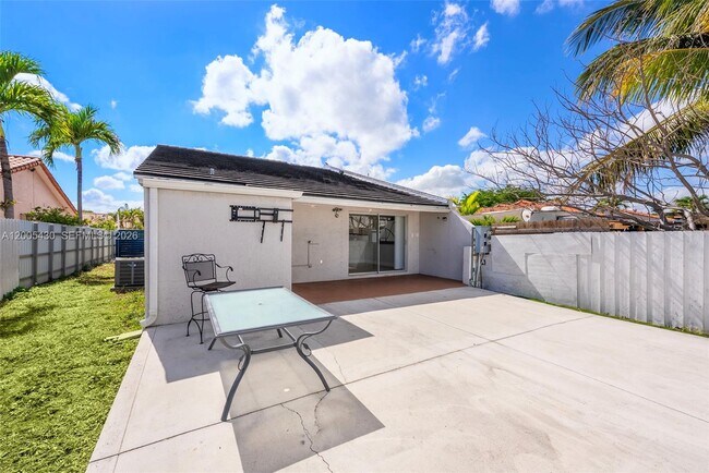 Building Photo - 31 NW 108th Ct