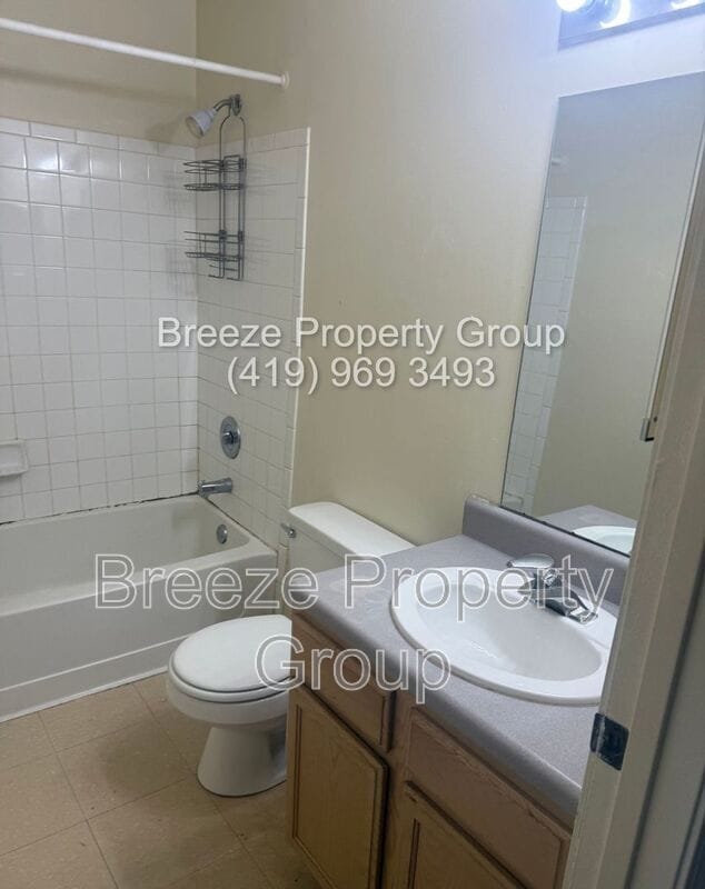 Building Photo - 535 Hope St