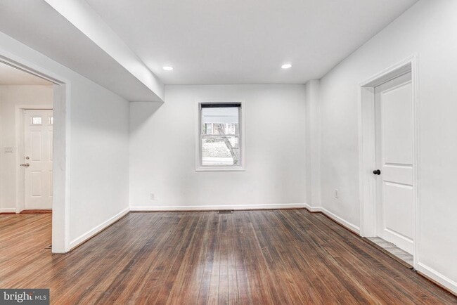 Building Photo - 2805 Hamilton Ave