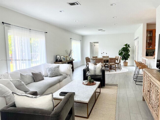 Building Photo - 7720 SW 147th Terrace