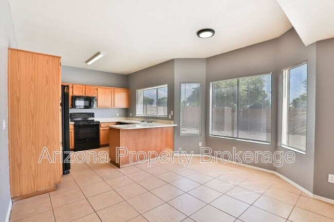 Building Photo - 1653 E Cindy St