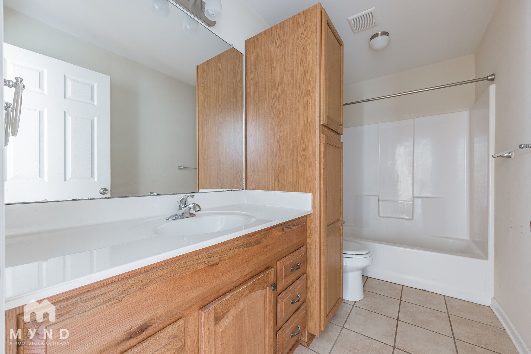 Building Photo - 902 Appleby St NW