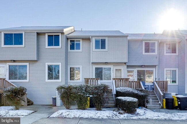 Building Photo - 1615 Fendall Ct