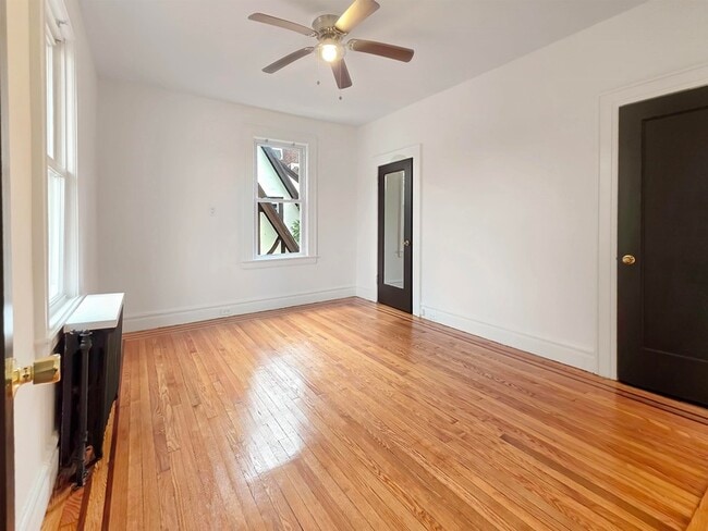 Building Photo - 86 Keer Ave