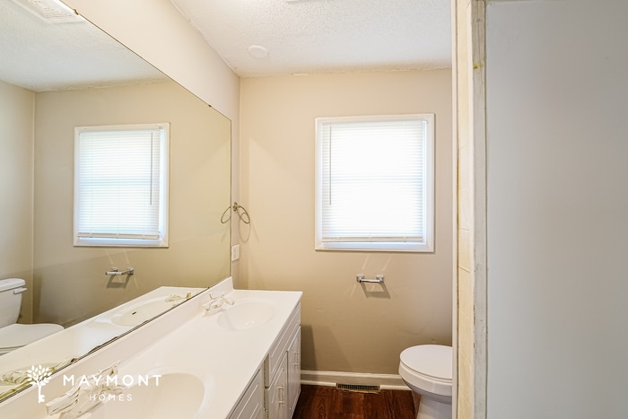 Building Photo - 754 Cedar Crest Ln