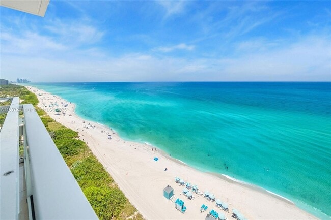Building Photo - 6801 Collins Ave
