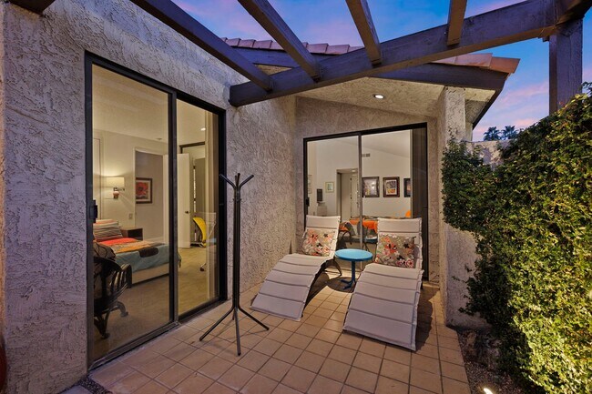 Building Photo - Mountain View Retreat in Palm Springs