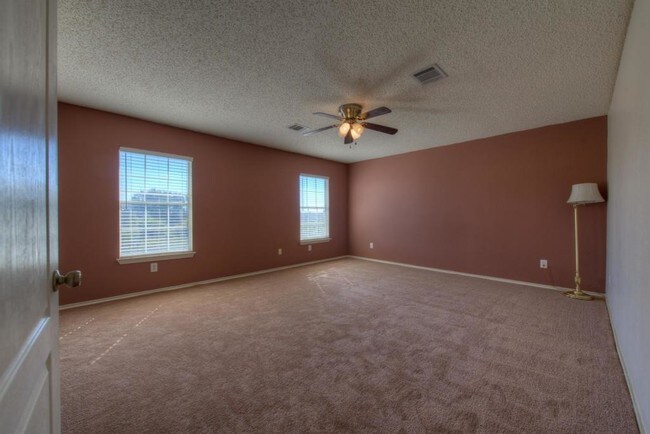 Building Photo - 15353 Oconto Dr