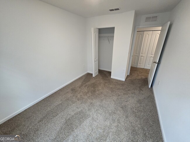 Building Photo - 118 Deep Bay Cir