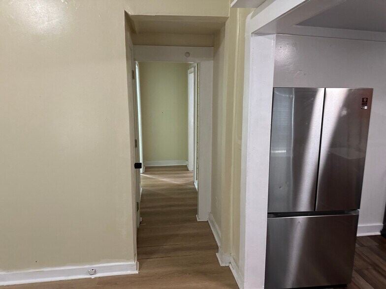 Building Photo - 24 Palmer St