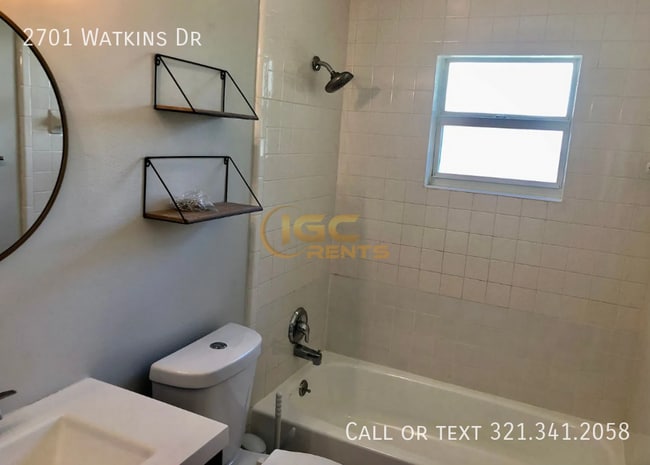 Building Photo - 2701 Watkins Dr