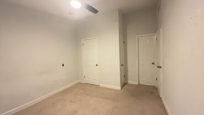 Building Photo - 212 Waverly Dr