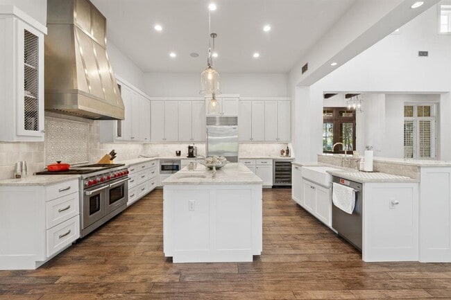 Building Photo - 1909 Knights Chance Ln