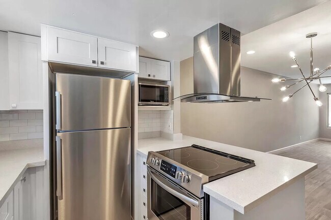 Building Photo - 4701 N 68th St