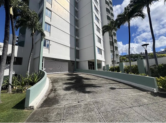 Building Photo - 710 Lunalilo St