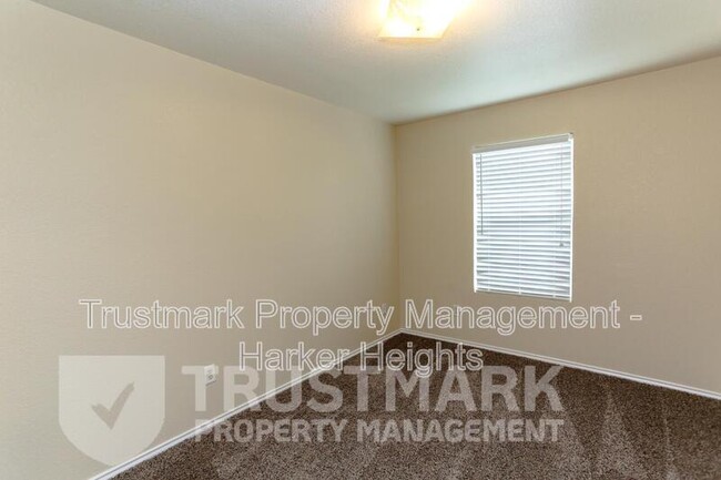 Building Photo - 2710 Vernice Loop