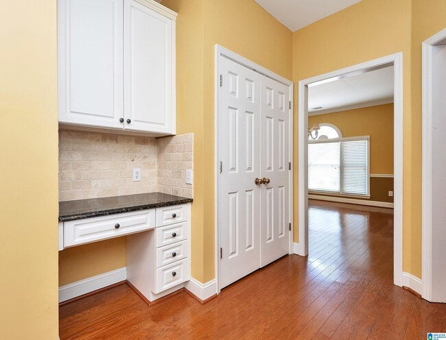 Building Photo - 5126 English Turn