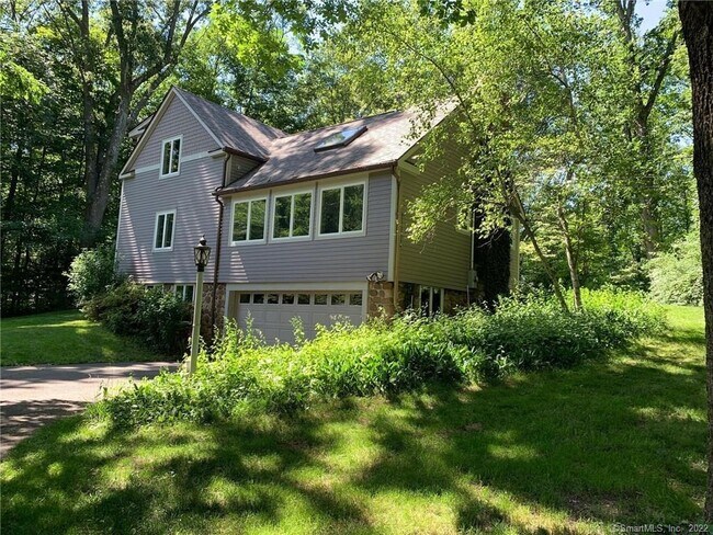 Building Photo - 135 Oregon Rd