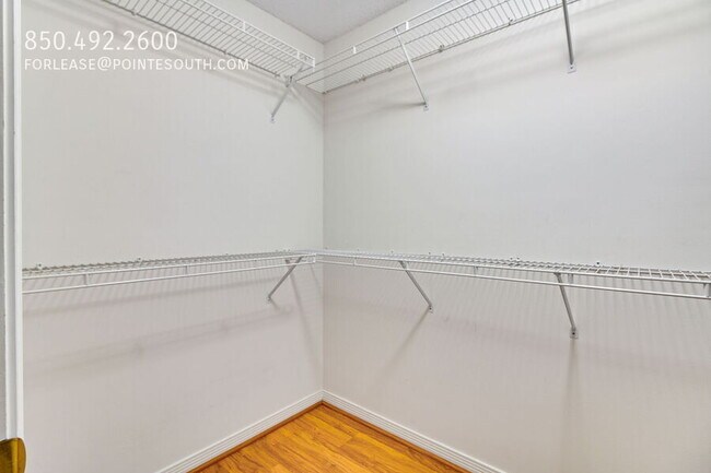 Building Photo - 366 Bay Tree Dr
