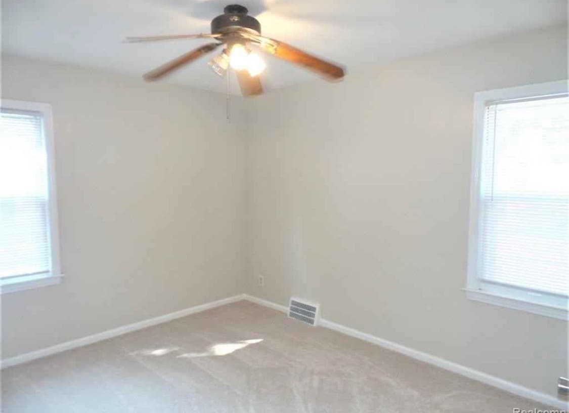 Building Photo - 19104 Kenosha St