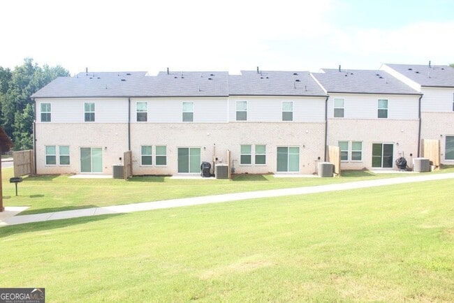 Building Photo - 308 Warner Rd
