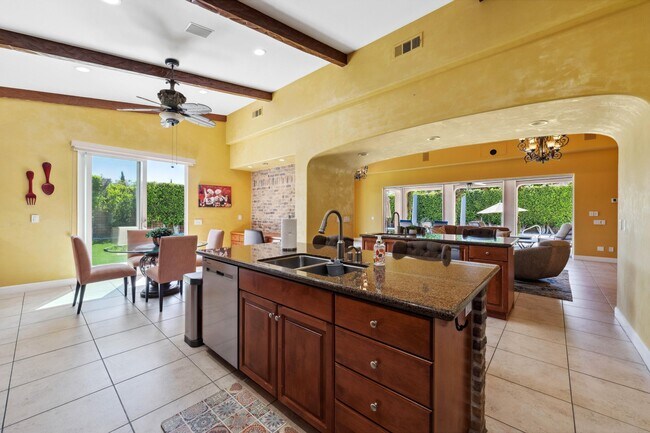 Building Photo - 40294 Rancho Palmeras