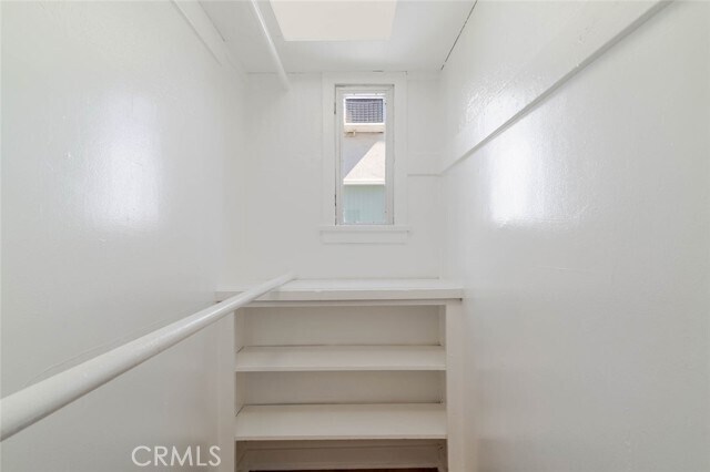 Building Photo - 1051 Western Ave