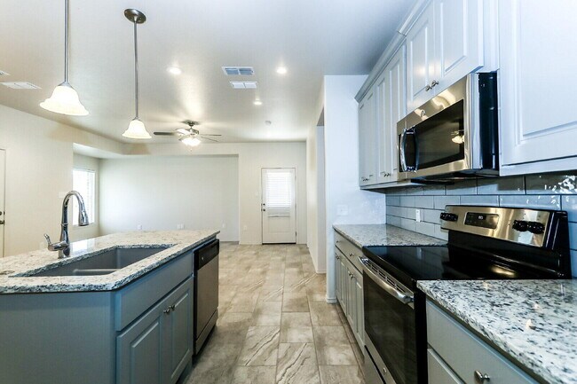 Building Photo - 6903 67th St