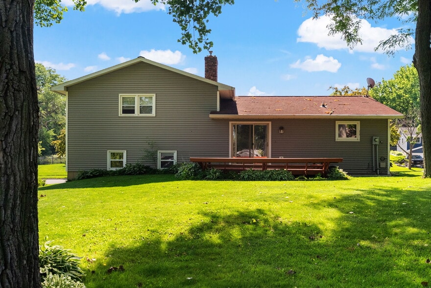 Building Photo - 3622 Rolling Hill Dr