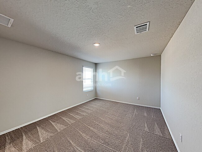 Building Photo - 10410 Varmus Dr
