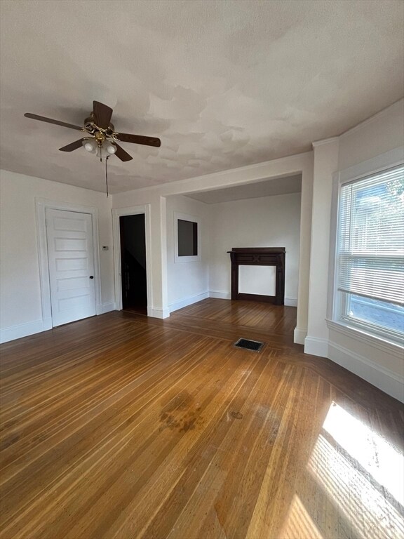 Building Photo - 115 Upham St