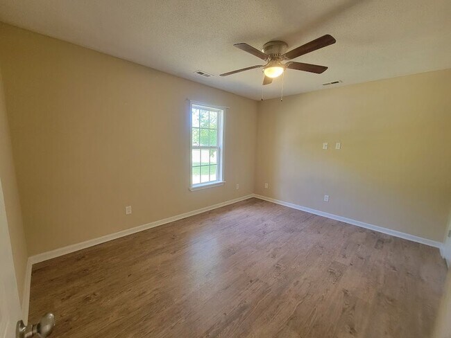 Building Photo - 211 Marsh Hen Ct