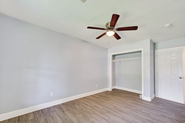 Building Photo - 3031 Groton Dr