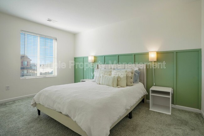 Building Photo - 27837 E 9th Ln