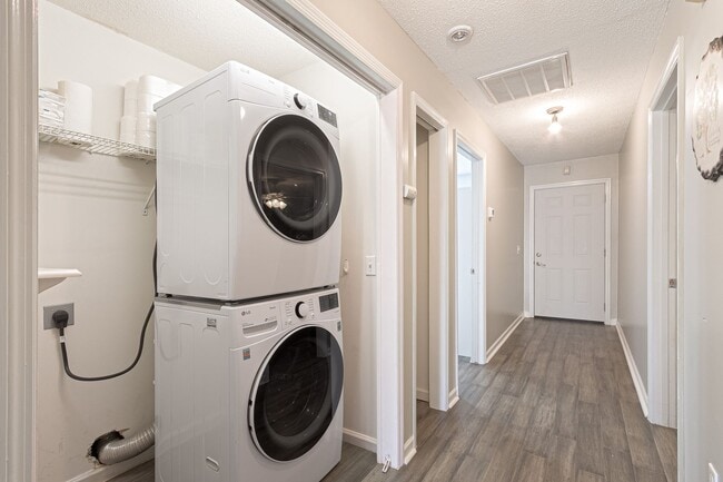 Building Photo - 228 Dalton Pl Wy